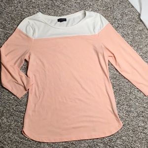 The limited 2 tone 3/4 sleeve top